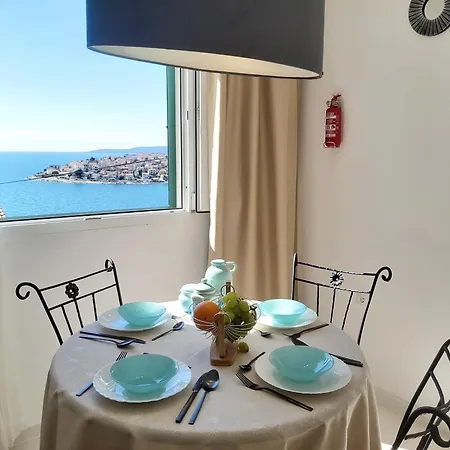 Gemuetliches Mit Meerblick Trogir